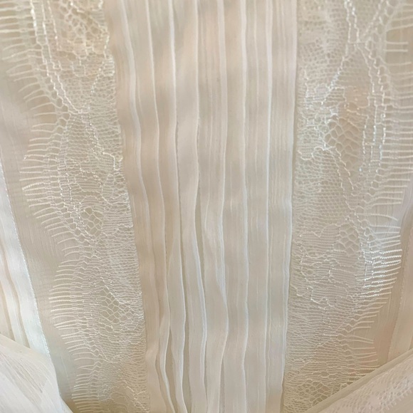 WHBM Blouse - Picture 3 of 6